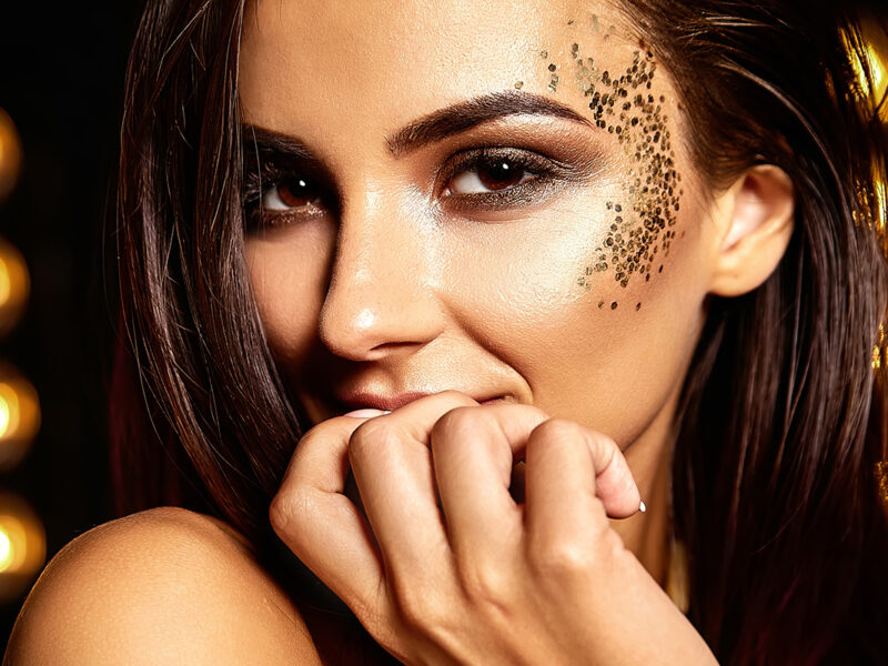 Tipps, mit denen dein Make-up den ganzen Tag hält, Foto: freepik